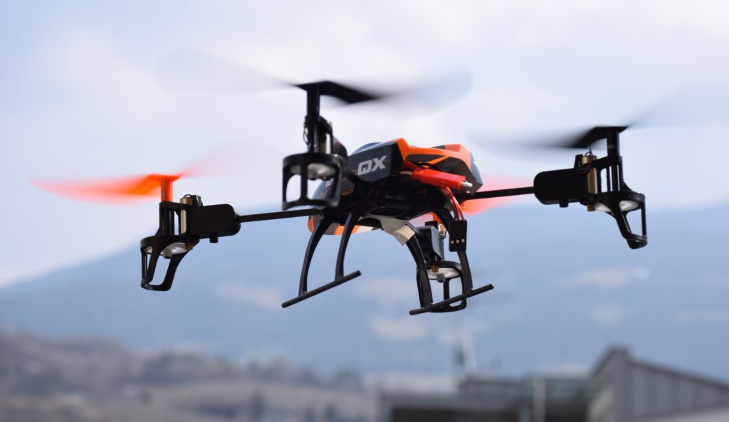 クアッドコプター(quadcopter)